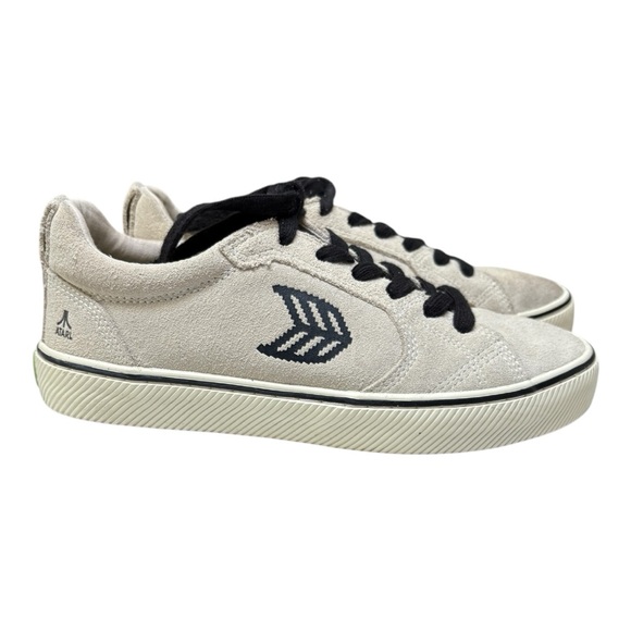 Cariuma Caiba Pro Atari Sneakers in Vintage White Suede Black Logo Size 7 - Picture 1 of 12